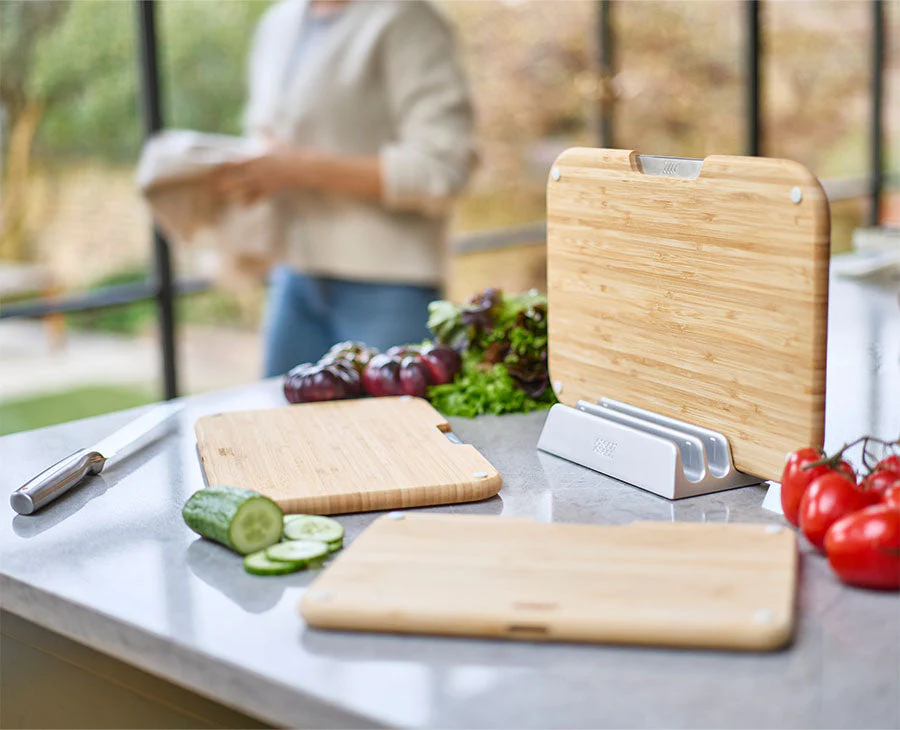 2-piece Bamboo Chopping Board & Knives set - Image 4