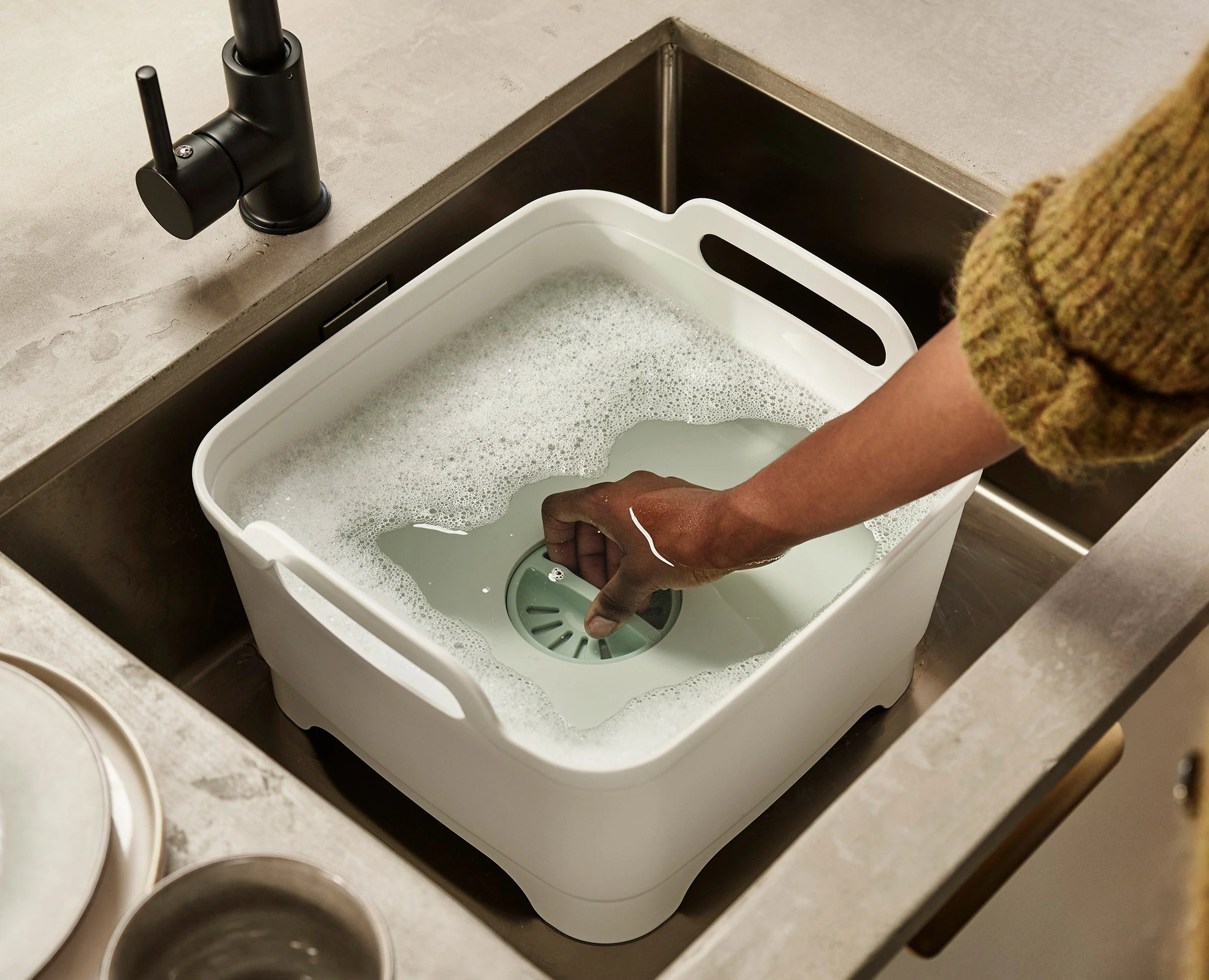 3-piece Stone Green Drainer, Washing-up Bowl & Brush Set - Image 5