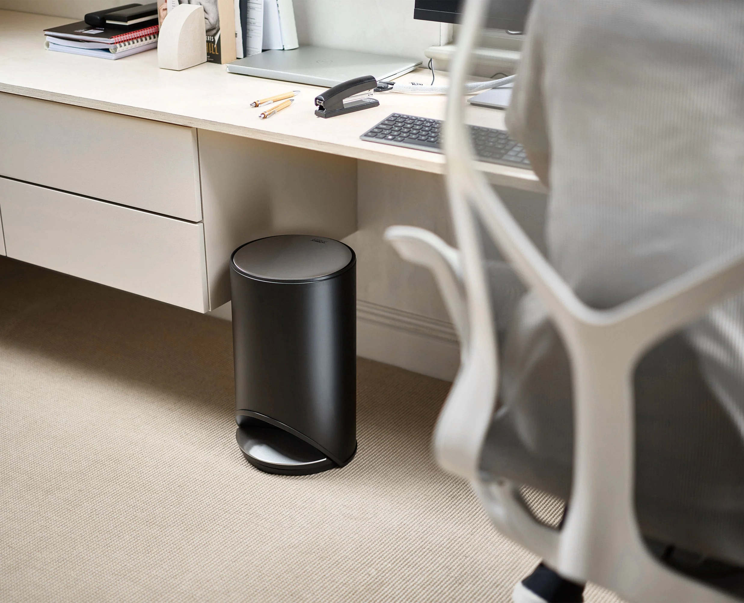 Arc™ 10L Easy-push Matt Black Pedal Bin Starter Set - Image 2