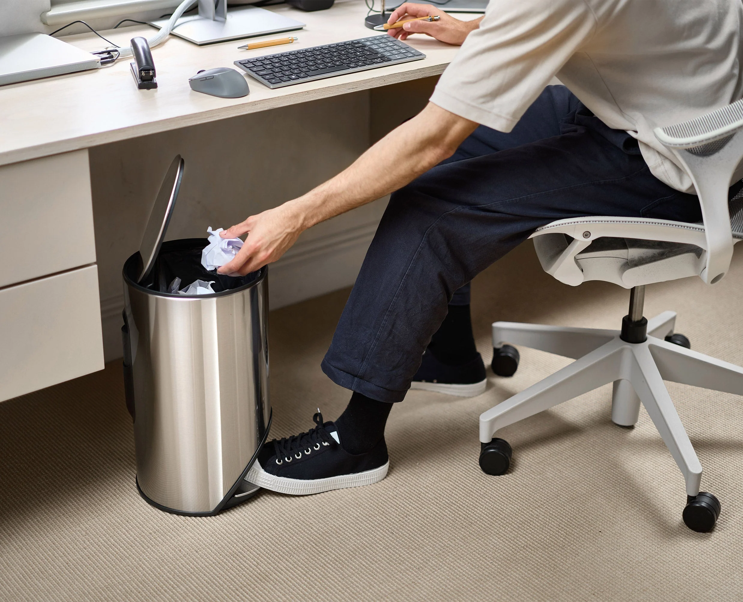 Arc™ 10L Easy-push Stainless-steel Pedal Bin Starter Set - Image 2