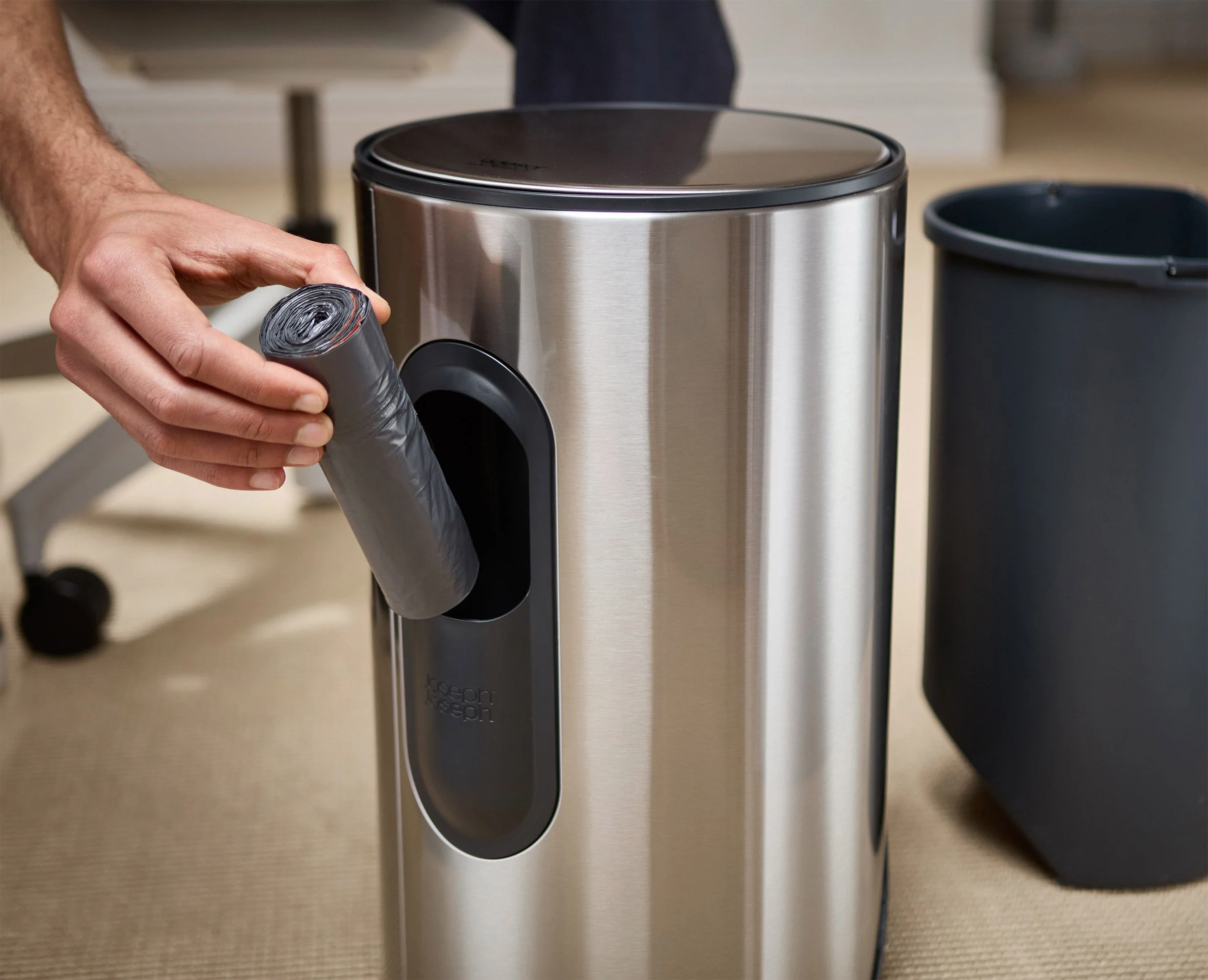 Arc™ 10L Easy-push Stainless-steel Pedal Bin Starter Set - Image 5