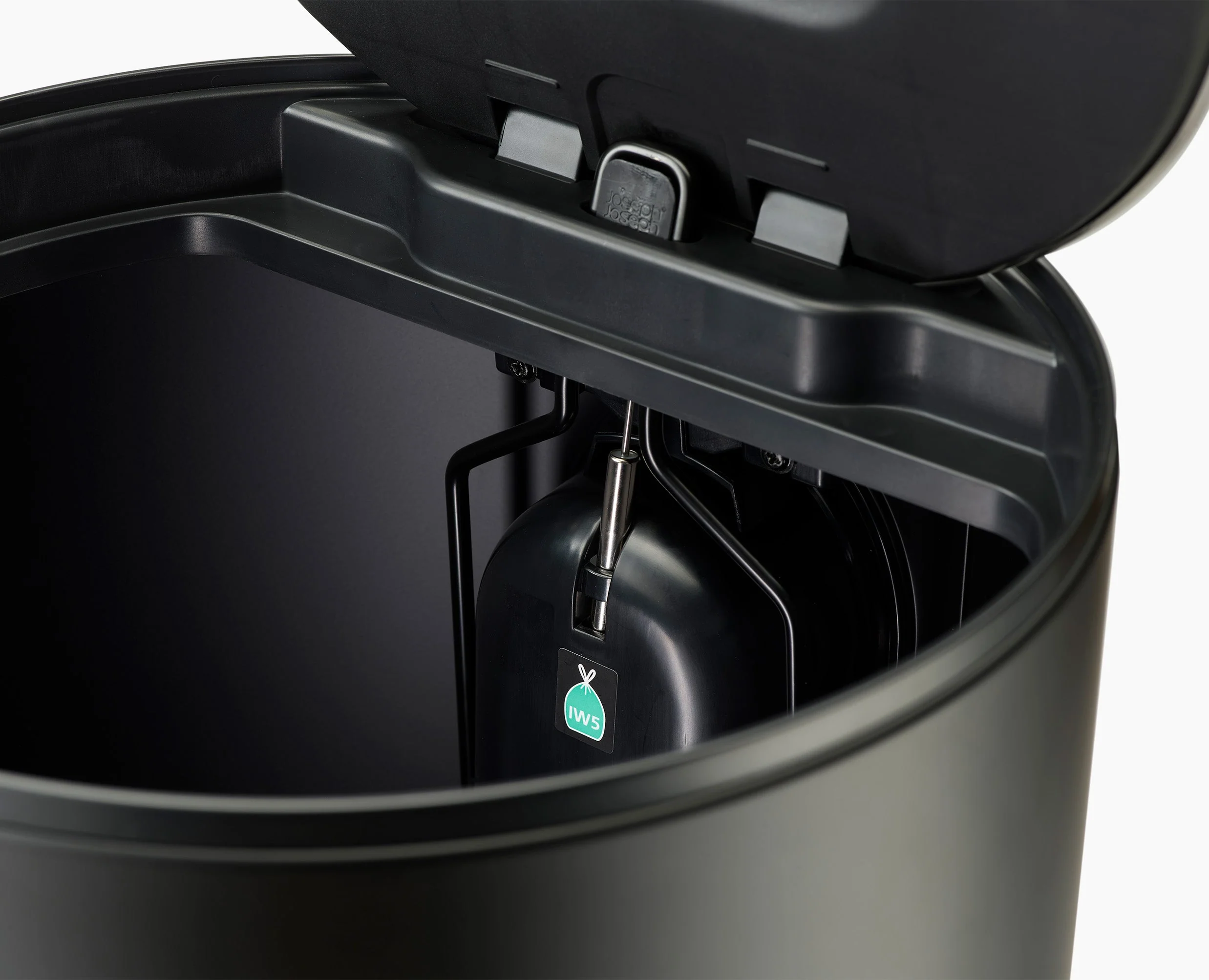 Arc™ 30L Easy-push Matt Black Pedal Bin Starter Set - Image 6