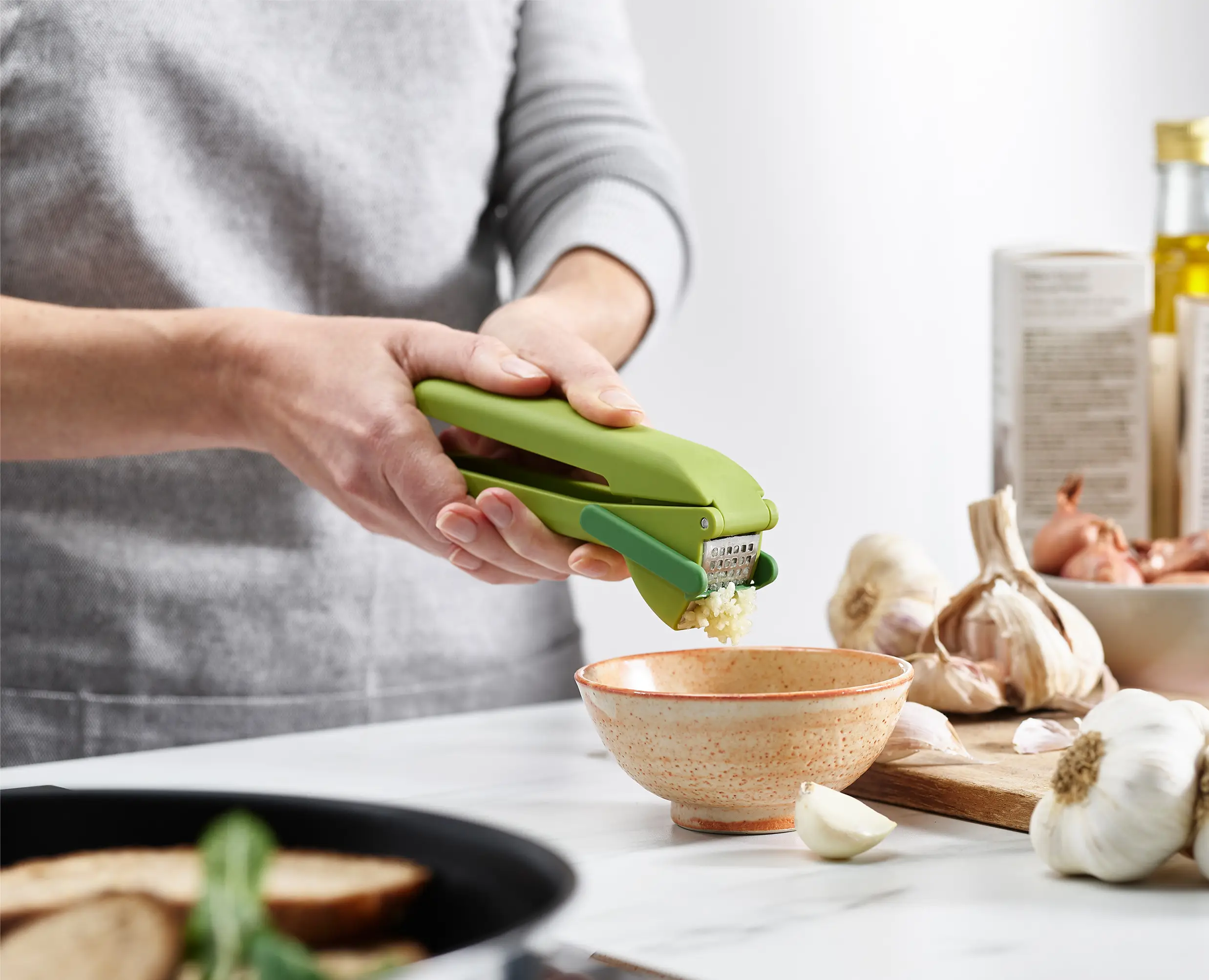 CleanForce™ Green Garlic Press - Image 3