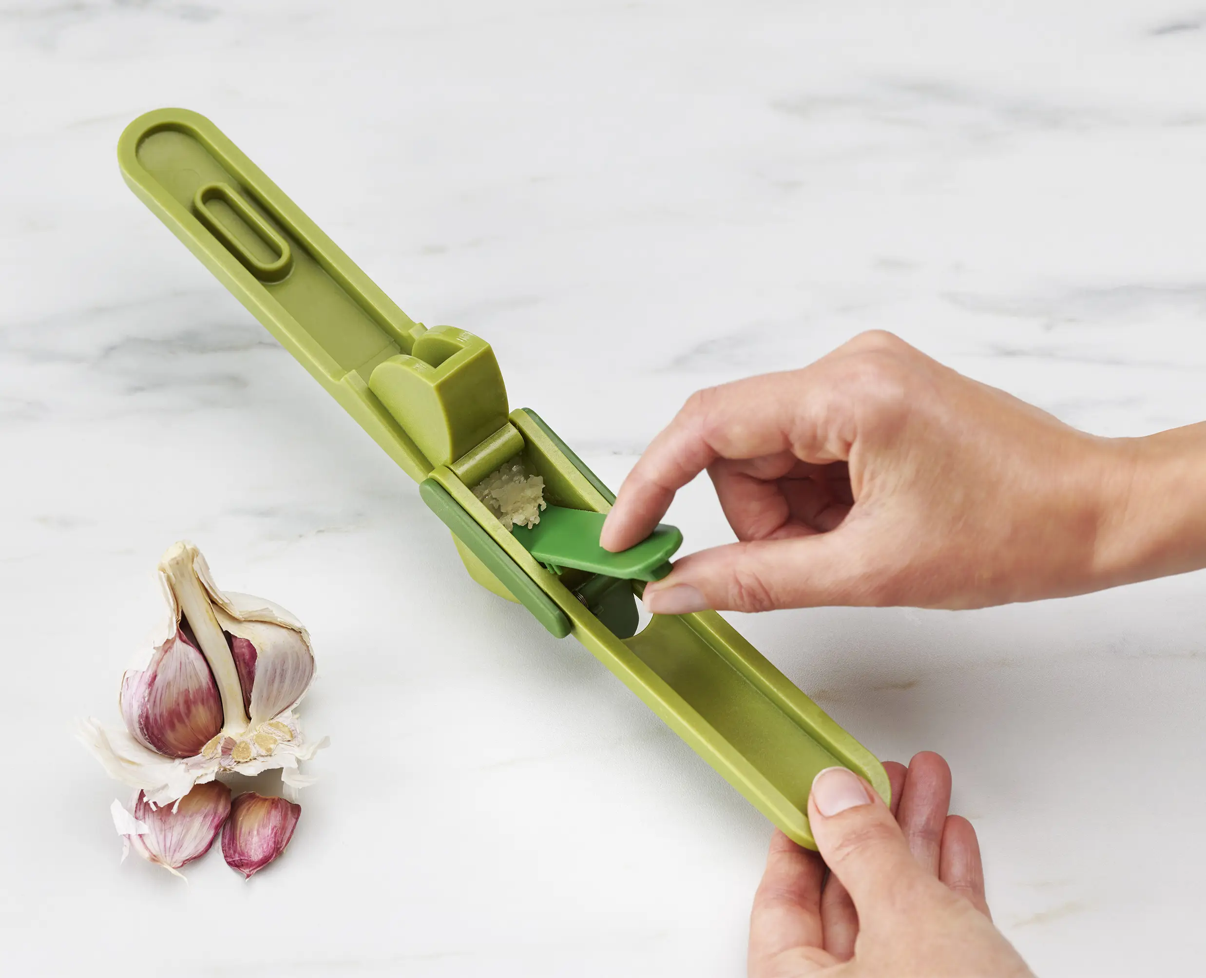 CleanForce™ Green Garlic Press - Image 5