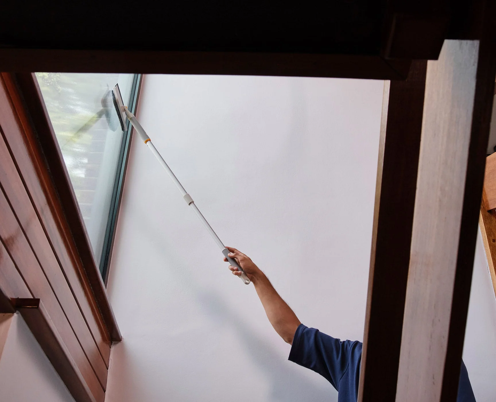 CleanTech™ 2-in-1 Glass Cleaning Tool - Image 5