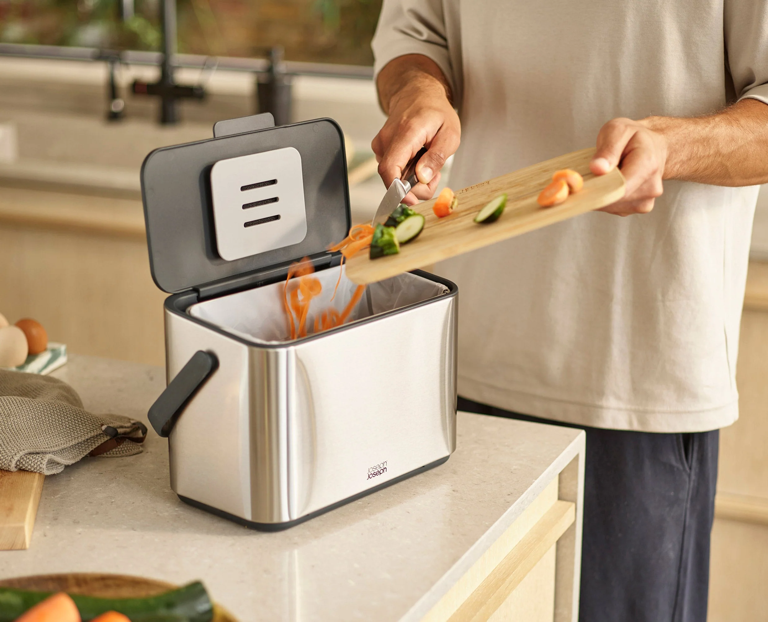 Collect™ 4L Stainless-steel Food Waste Caddy Starter Set - Image 4