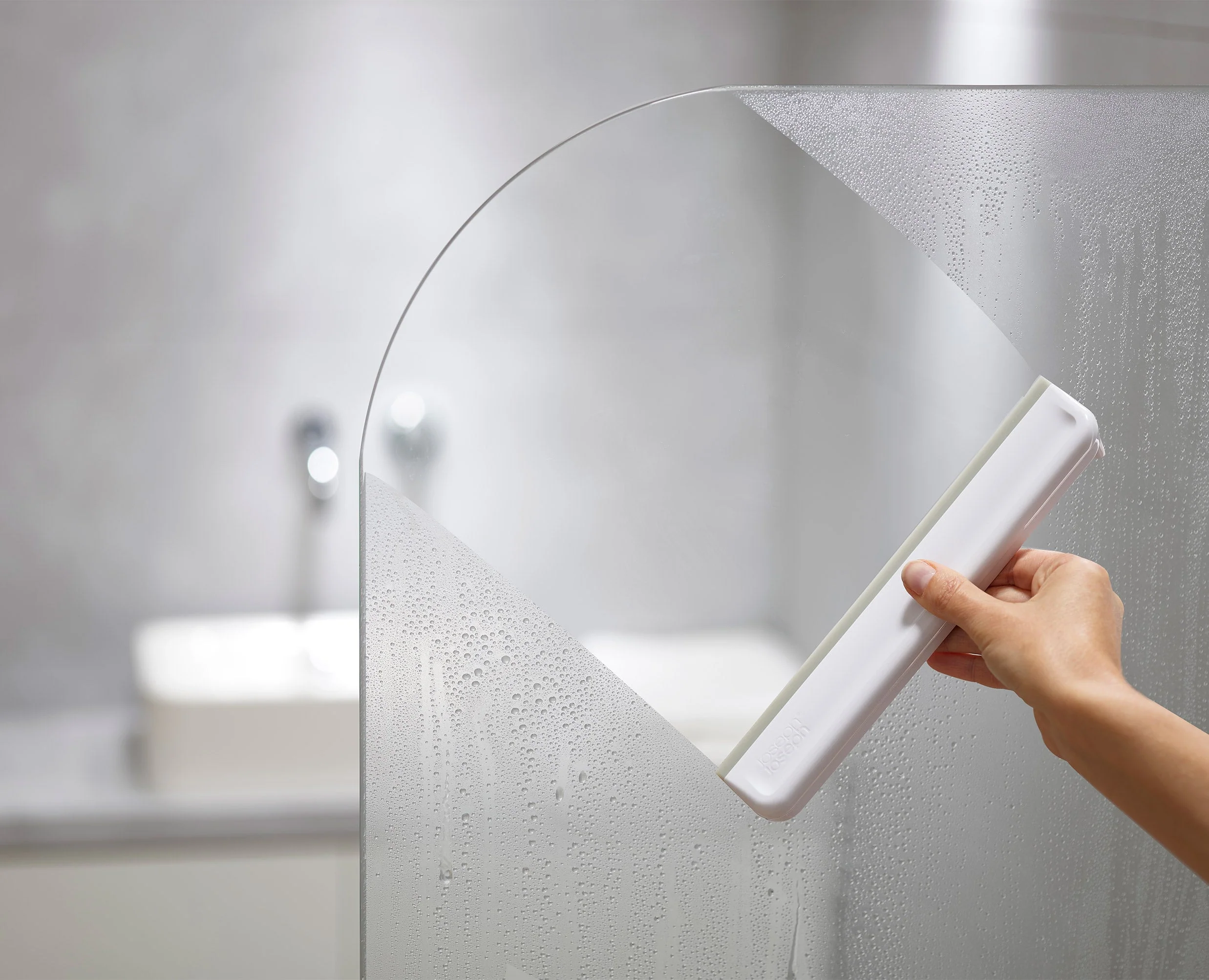 EasyStore™ Pack of 2 Light Grey Shower Squeegees - Image 4