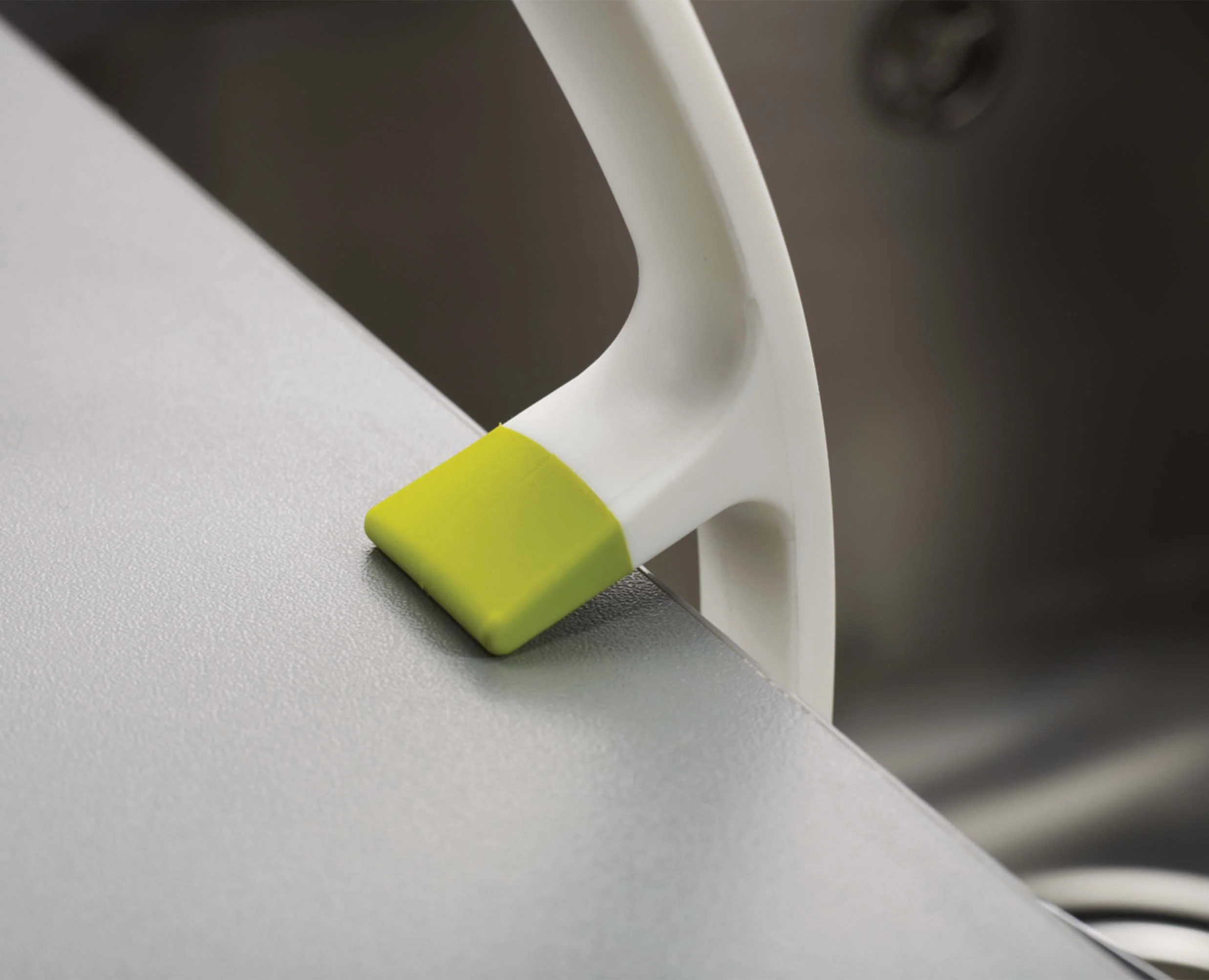 Edge™ Green Washing Up Brush - Image 4