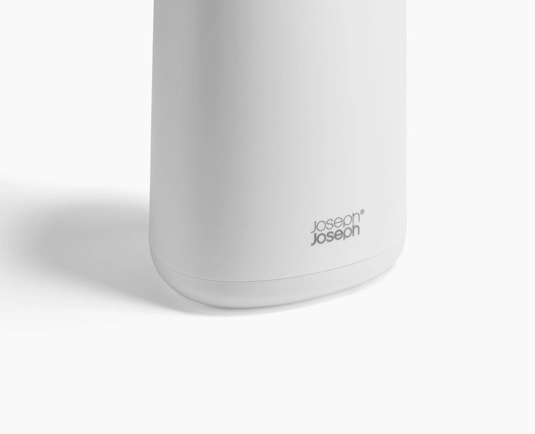 Flex™ 360 Lite Pack of 2 Matt White Toilet Brushes - Image 6