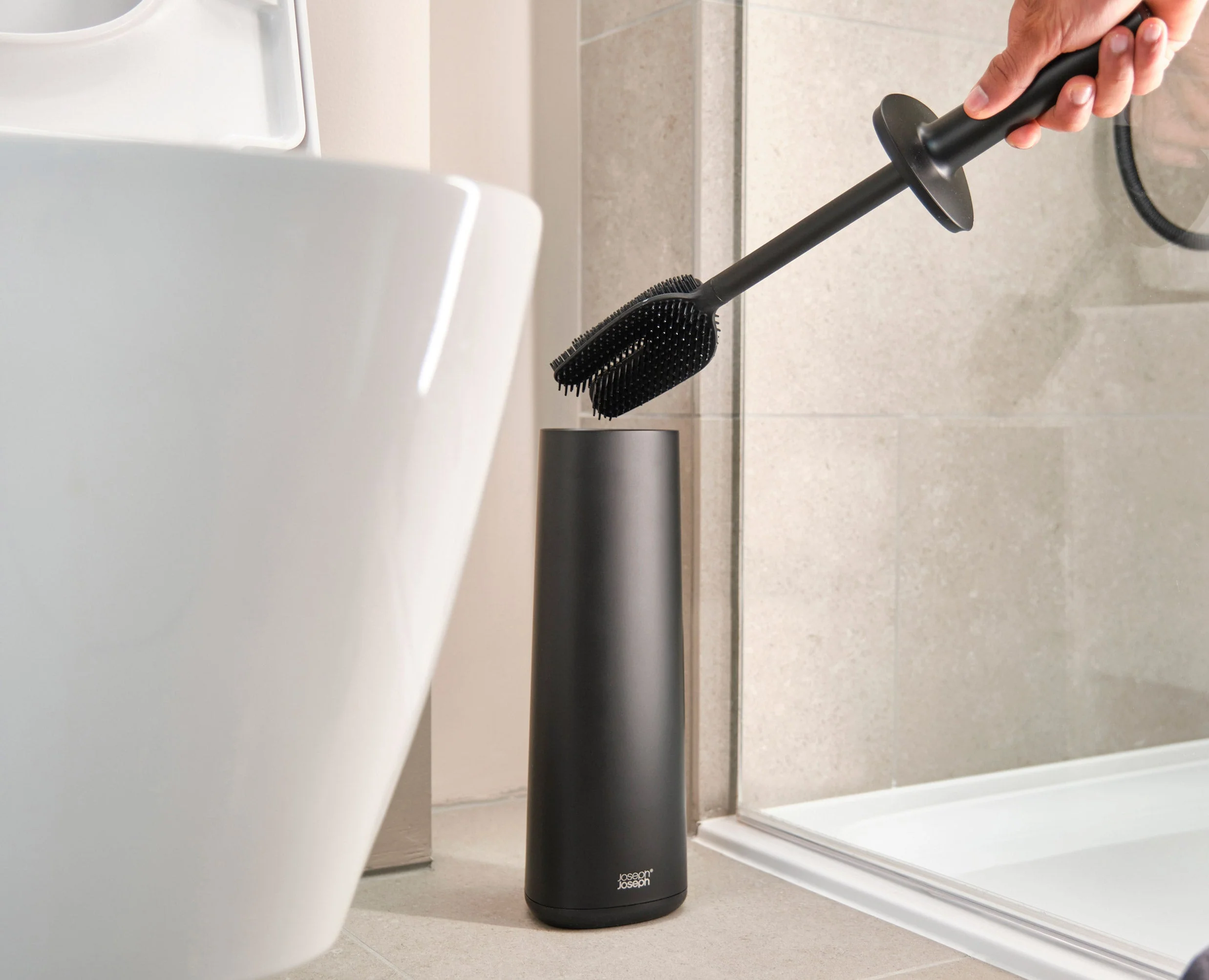 Flex™ 360 Matt Black Toilet Brush Starter Set - Image 4