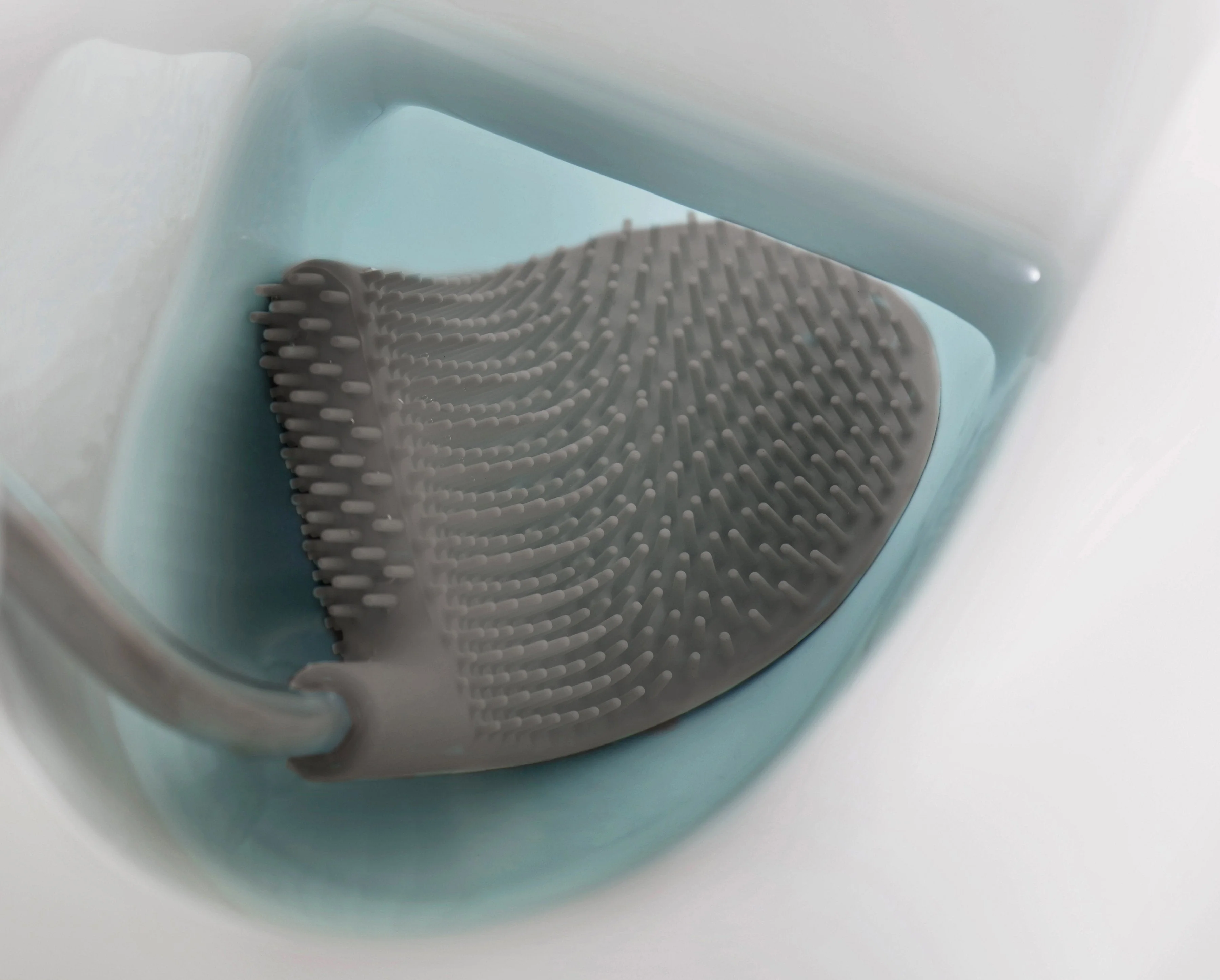 Flex™ Lite Pack of 2 Toilet Brushes - Image 6