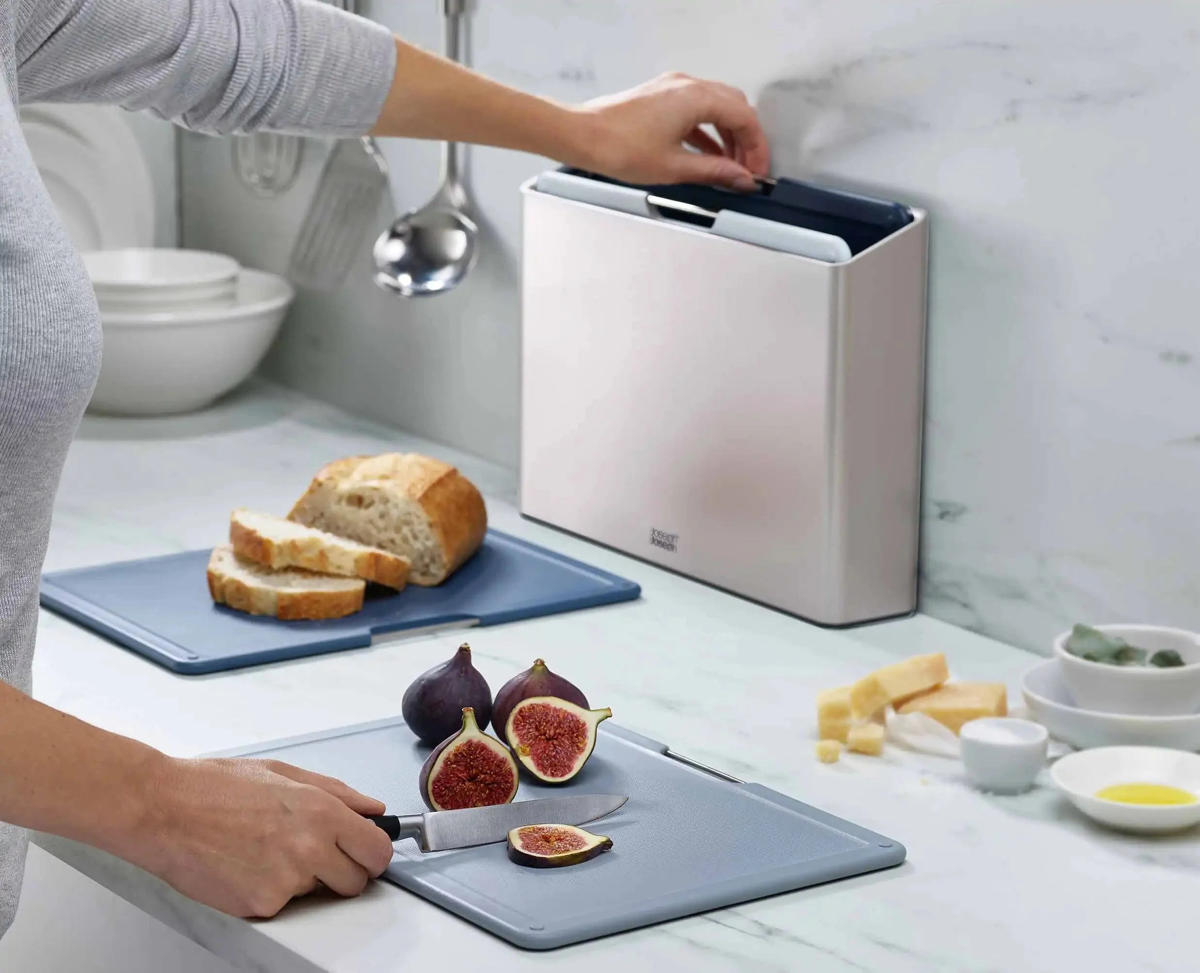 Folio™ 4-piece Blue Chopping Board Set - Editions - Image 3