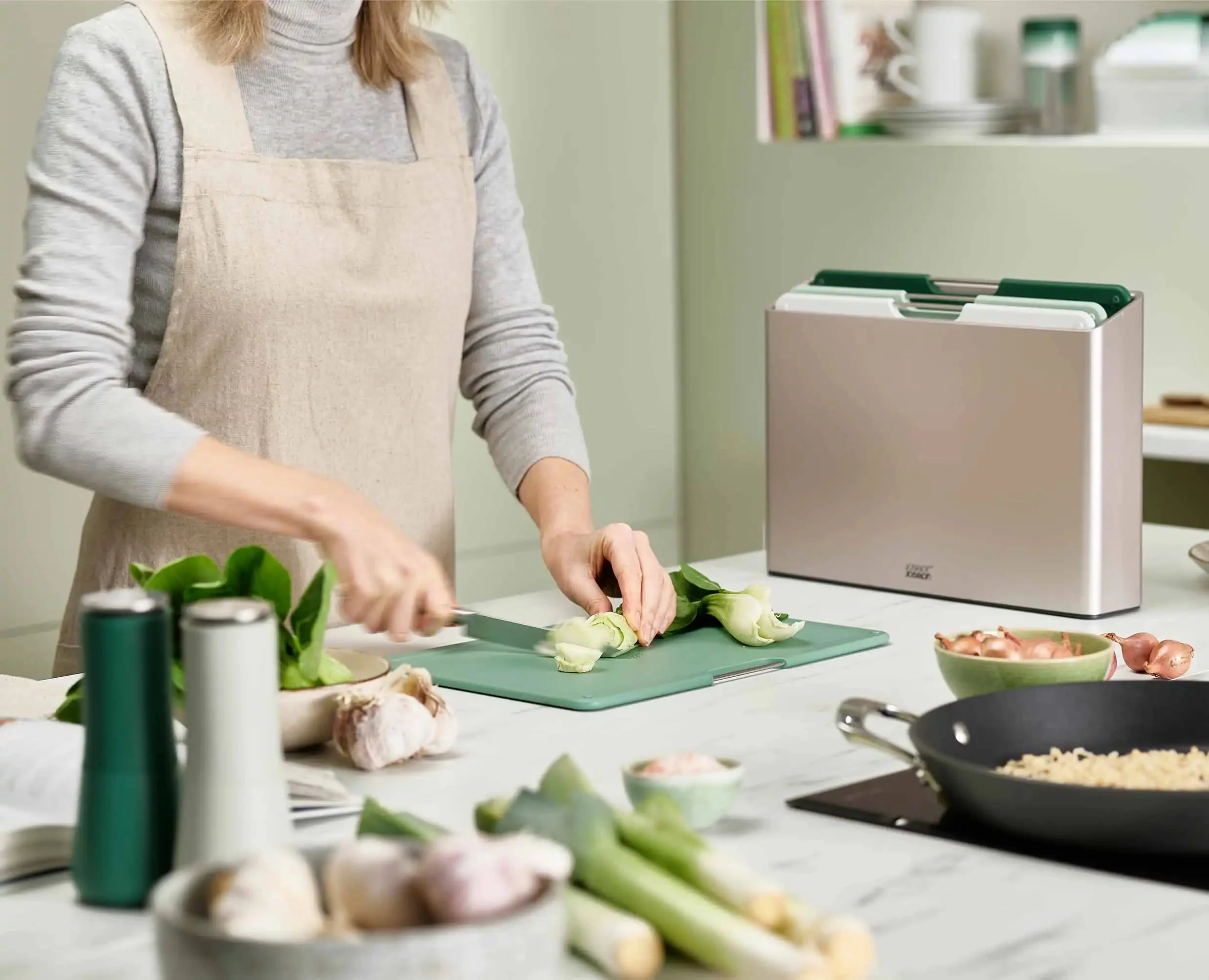 Folio™ 4-piece Green Chopping Board Set - Editions - Image 3