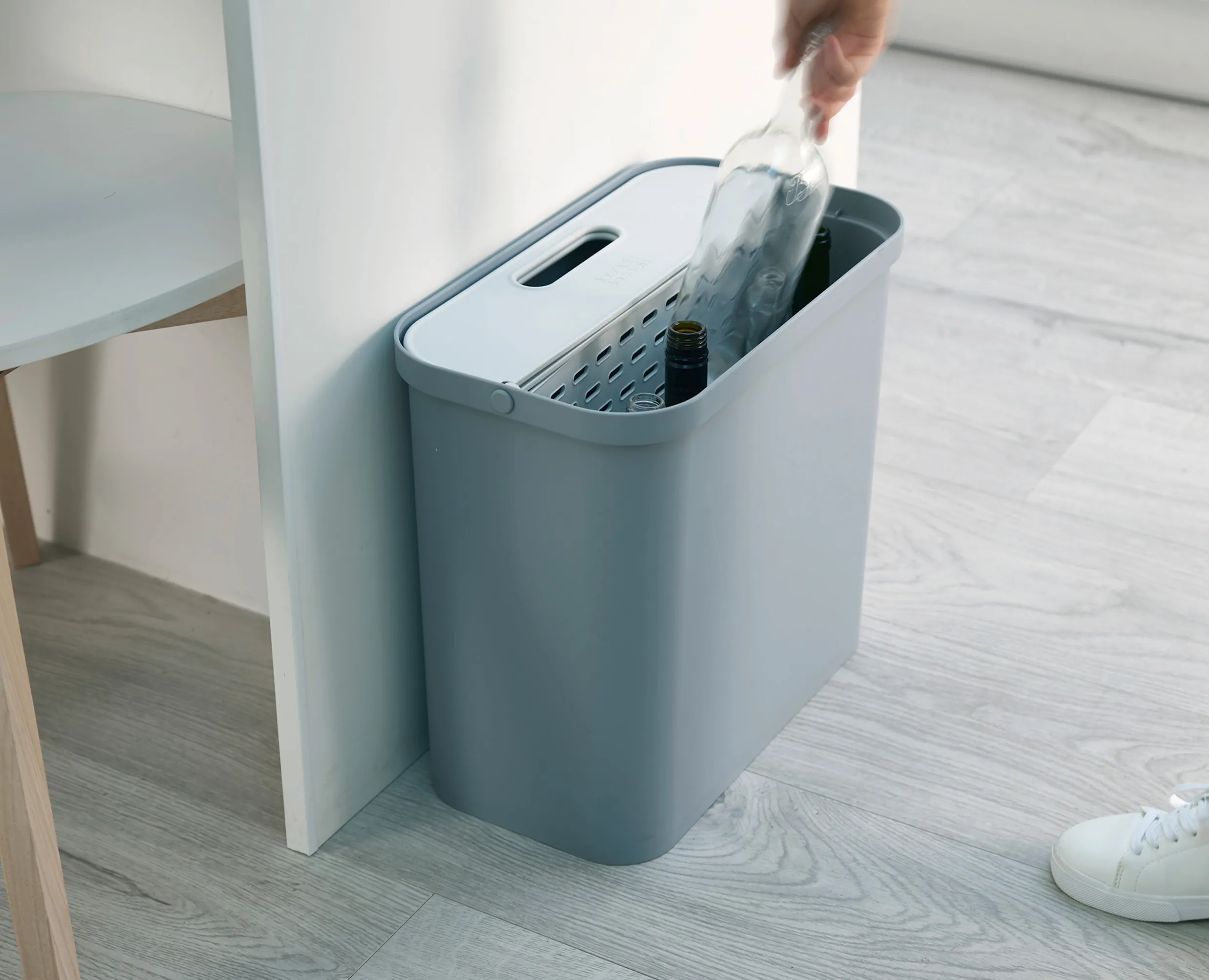GoRecycle 28L Light Blue Recycling Caddy - Image 3