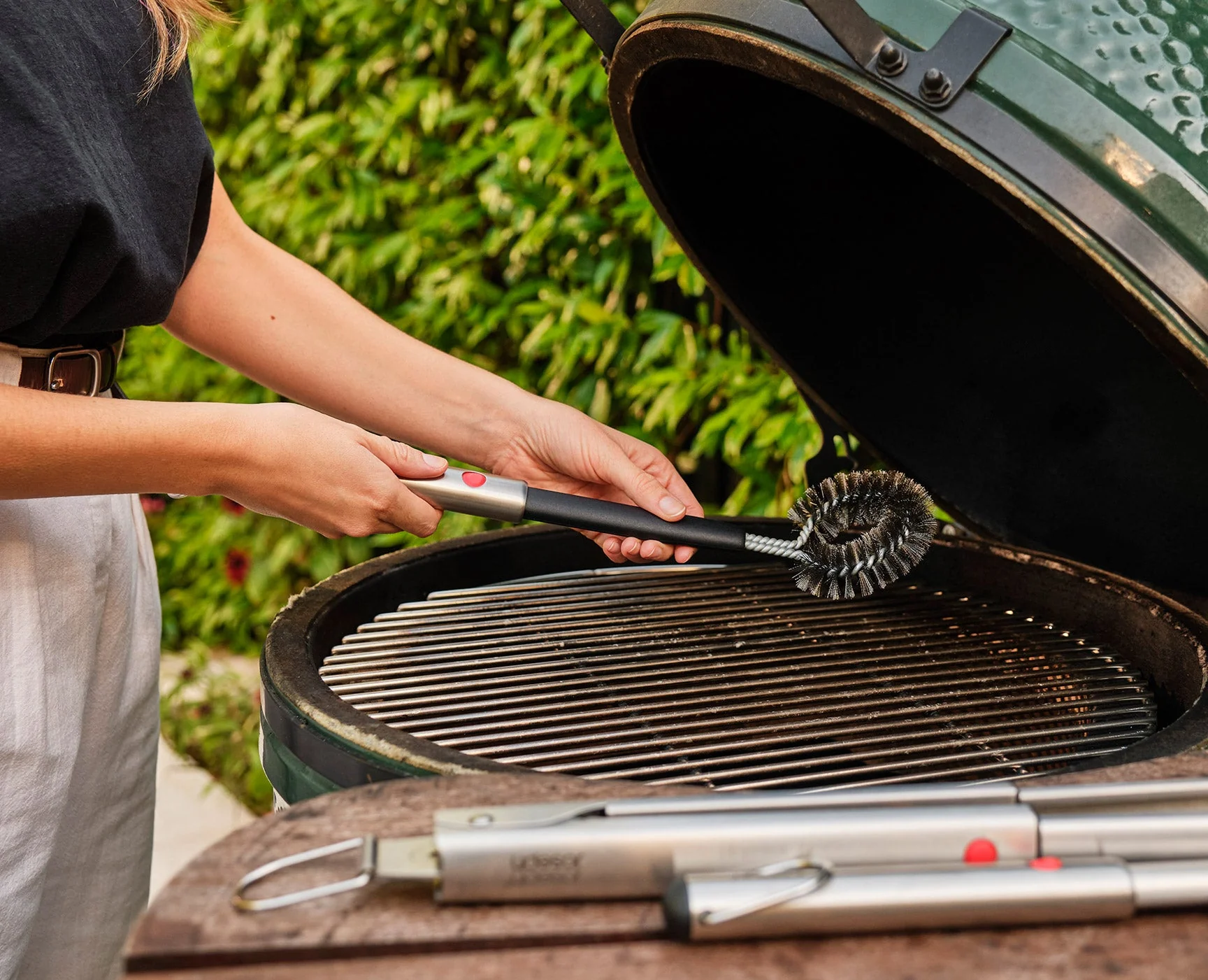 GrillOut™ Stainless-Steel BBQ Cleaning Brush with Extending Handle - Image 4