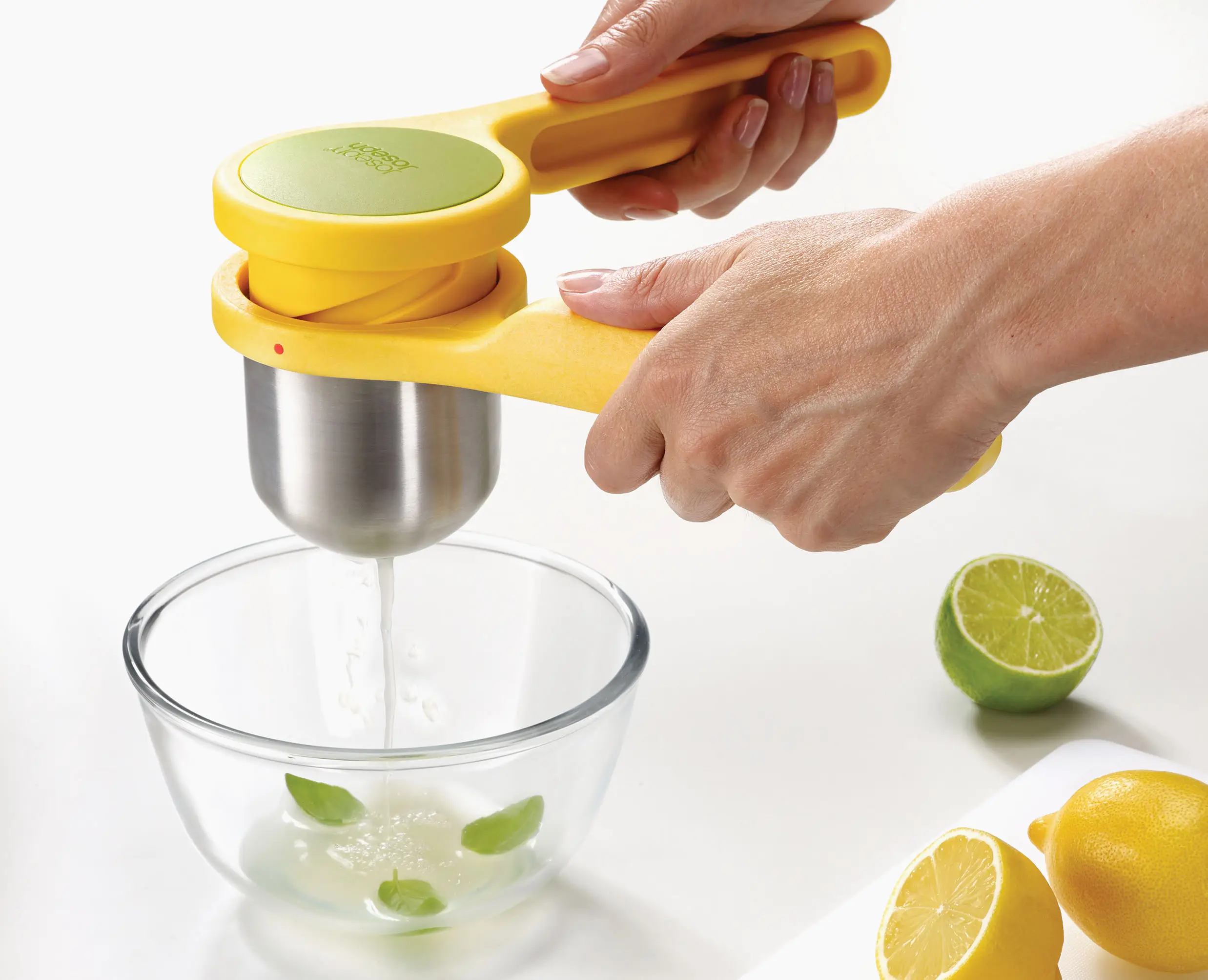 Helix Yellow Citrus Juicer - Image 3