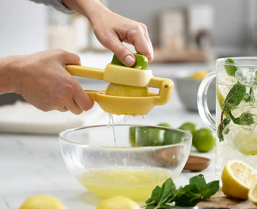JuiceMax™ Dual-action Yellow Citrus Press - Image 2