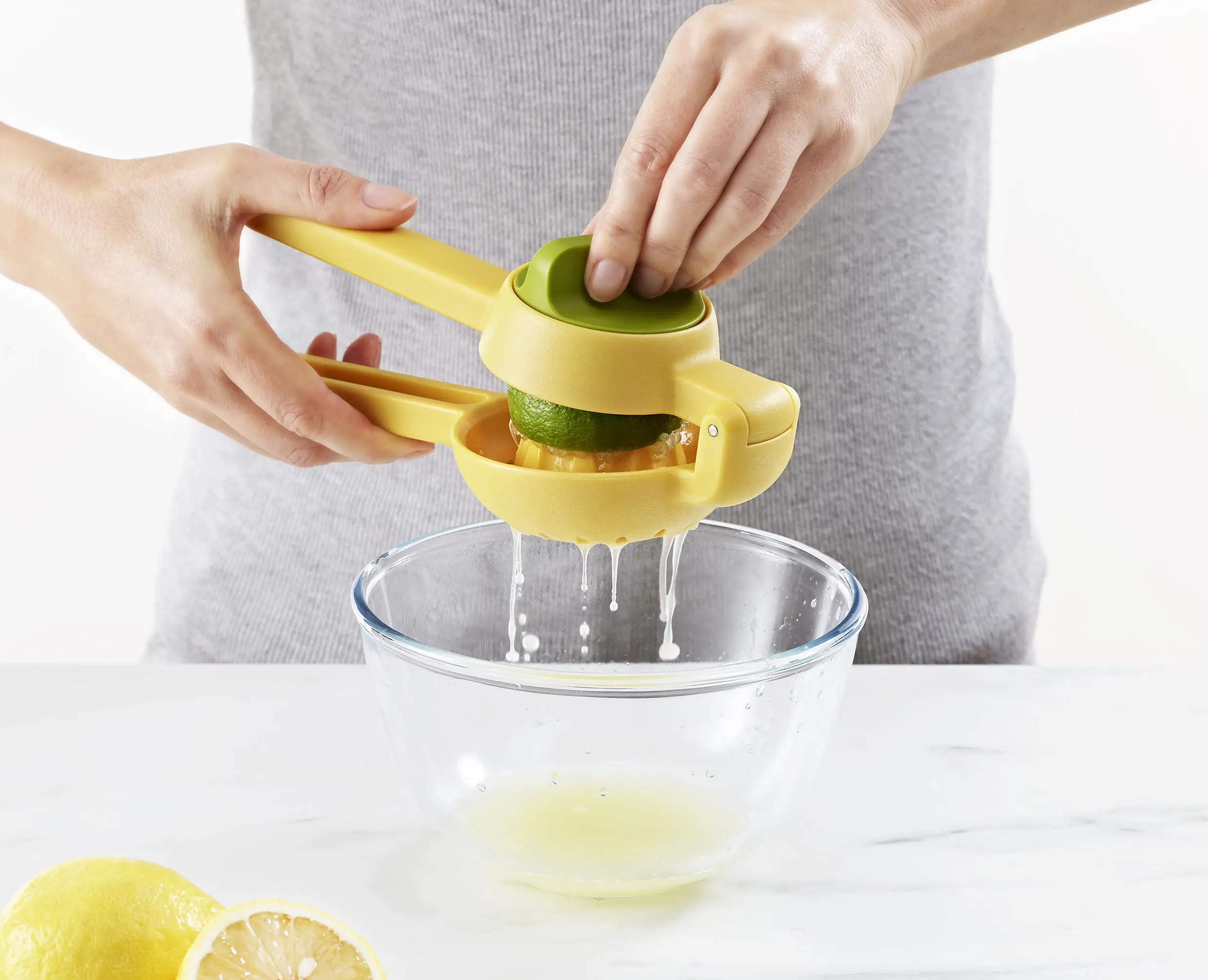JuiceMax™ Dual-action Yellow Citrus Press - Image 7