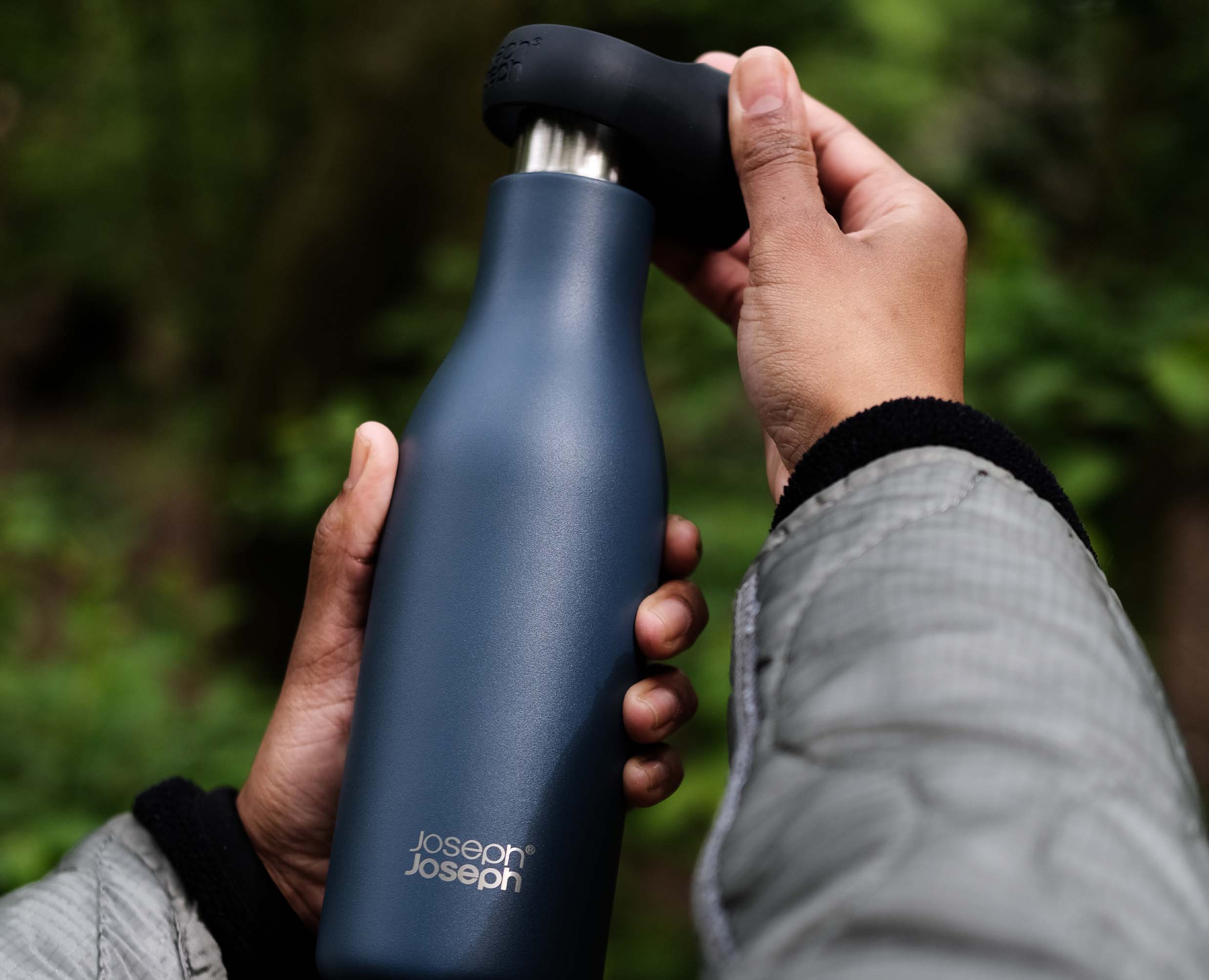 Loop™ 500ml Stainless-steel Blue Vacuum Insulated Water Bottle - Image 3