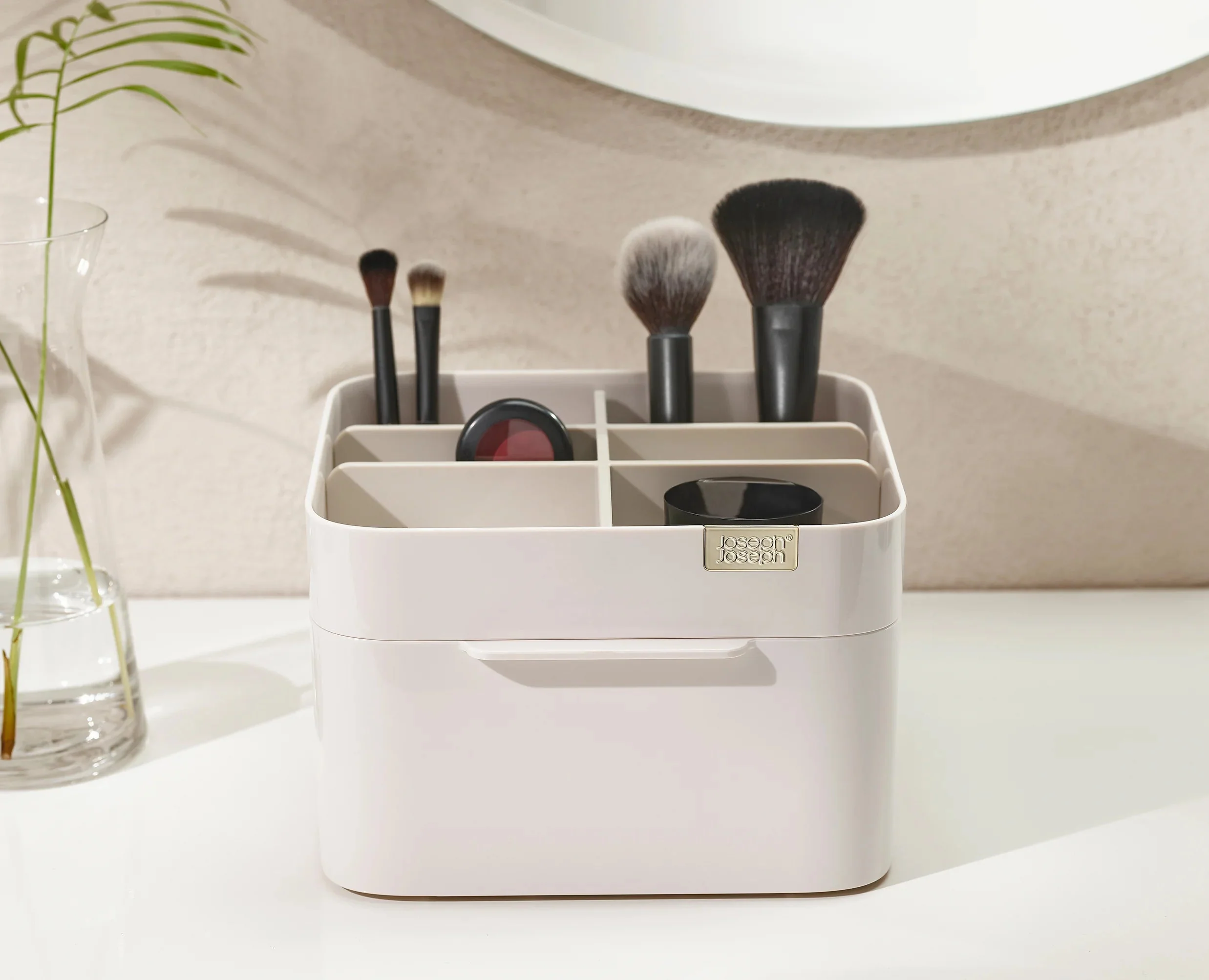 Make Me Up Compact Mirror & Makeup Organiser Set - Image 4