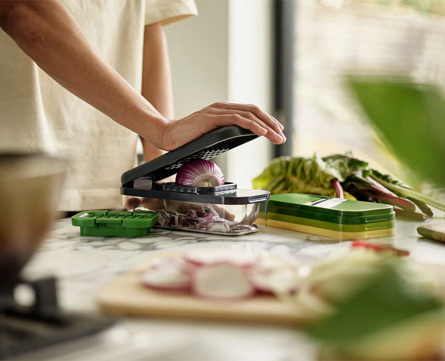 Multi-prep™ Compact Multicolour 4-piece Grater & Slicer - Image 2