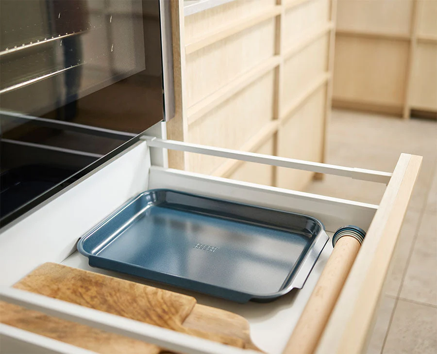 Nest™ Bake Non-Stick Large Blue Baking Tray - Image 2