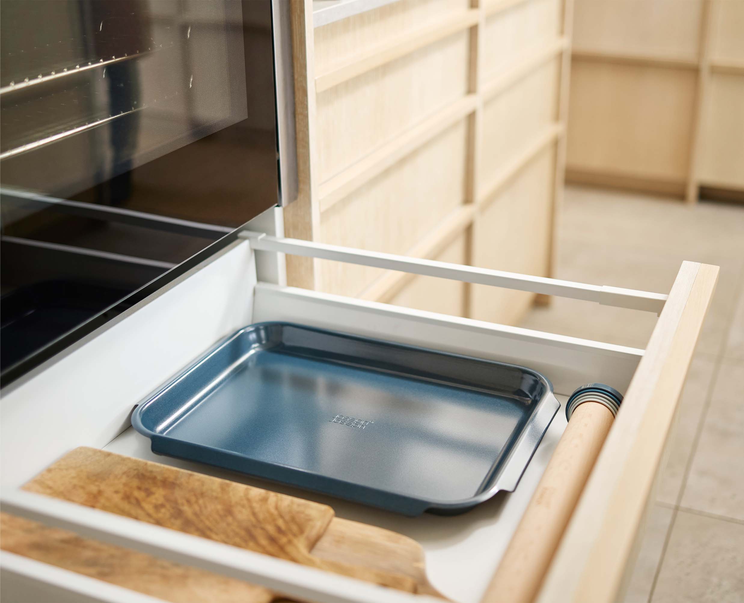 Nest™ Bake Non-Stick Large Blue Baking Tray - Image 3