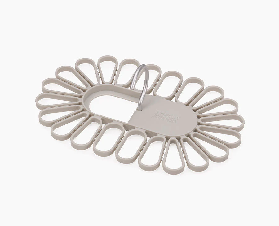 Petal™ 22-piece Quick-grip Ecru Drying Hanger
