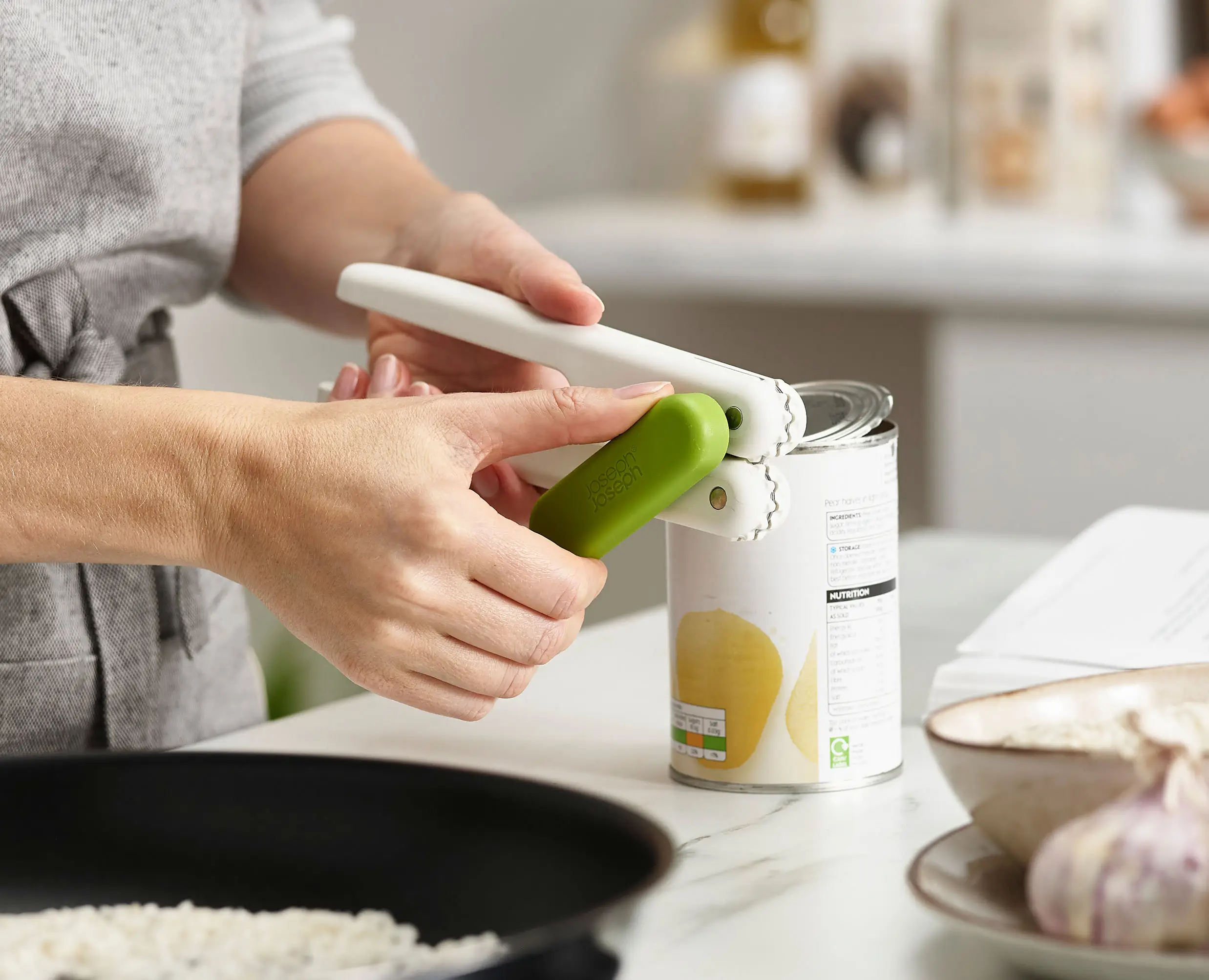 Pivot™ 3-in-1 White Can Opener - Image 3