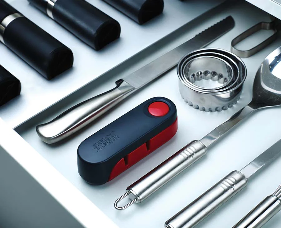 Rota™ Red Folding Knife Sharpener - Image 2