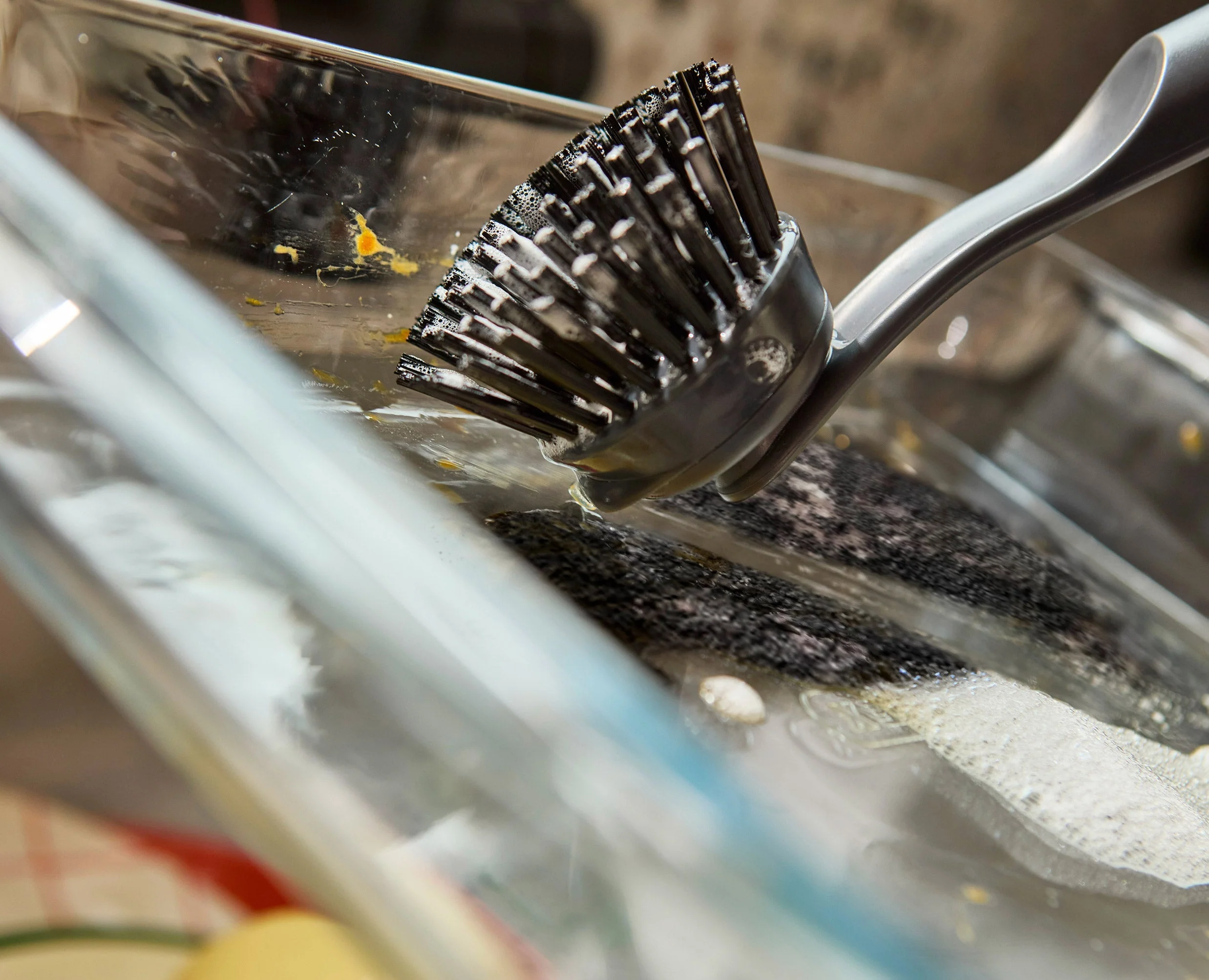 SinkTech™ Washing-Up Brush with Replacement Head & Extra Heads - Image 5