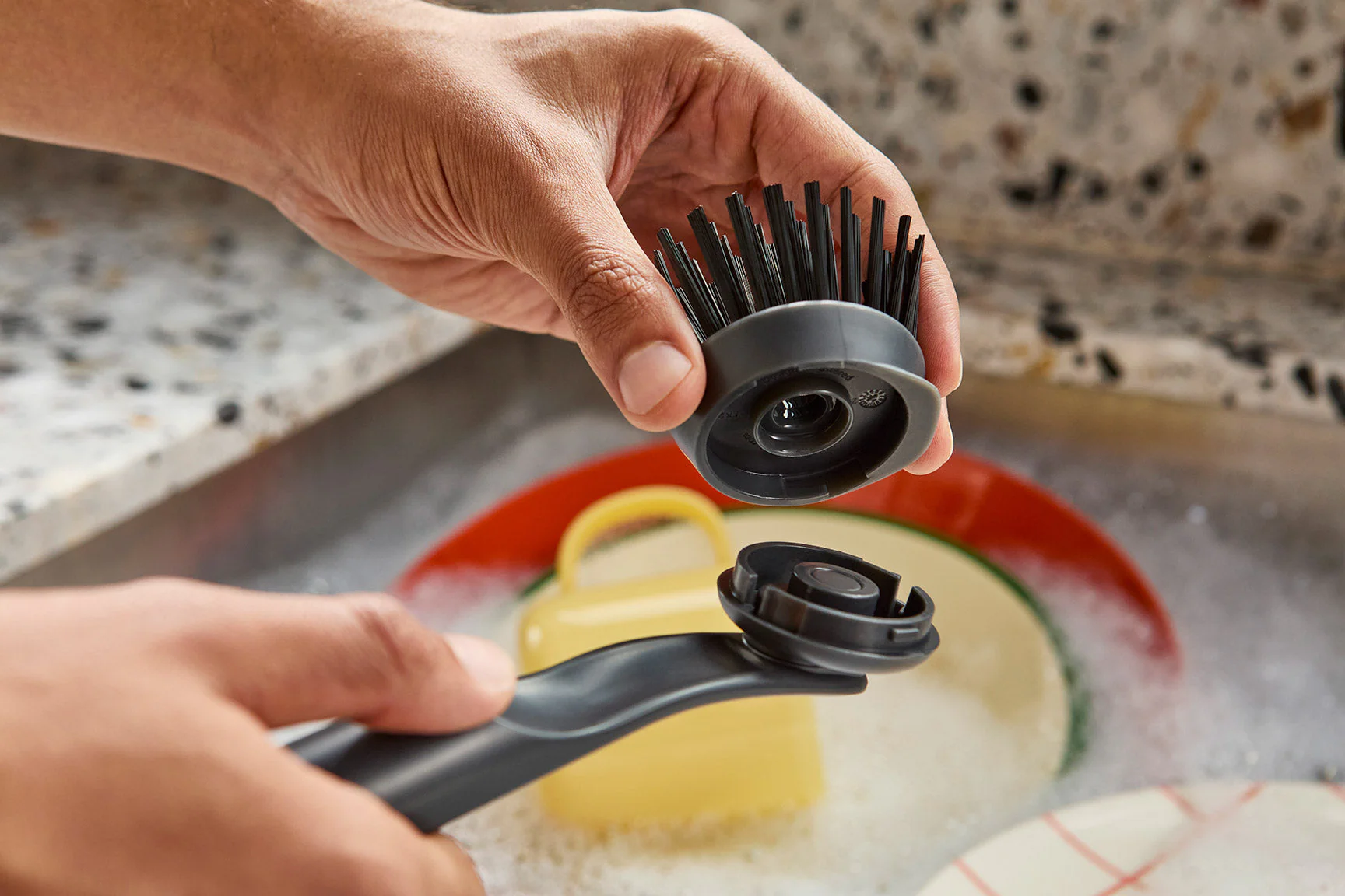SinkTech™ Washing Up Brush with Replacement Head - Image 3
