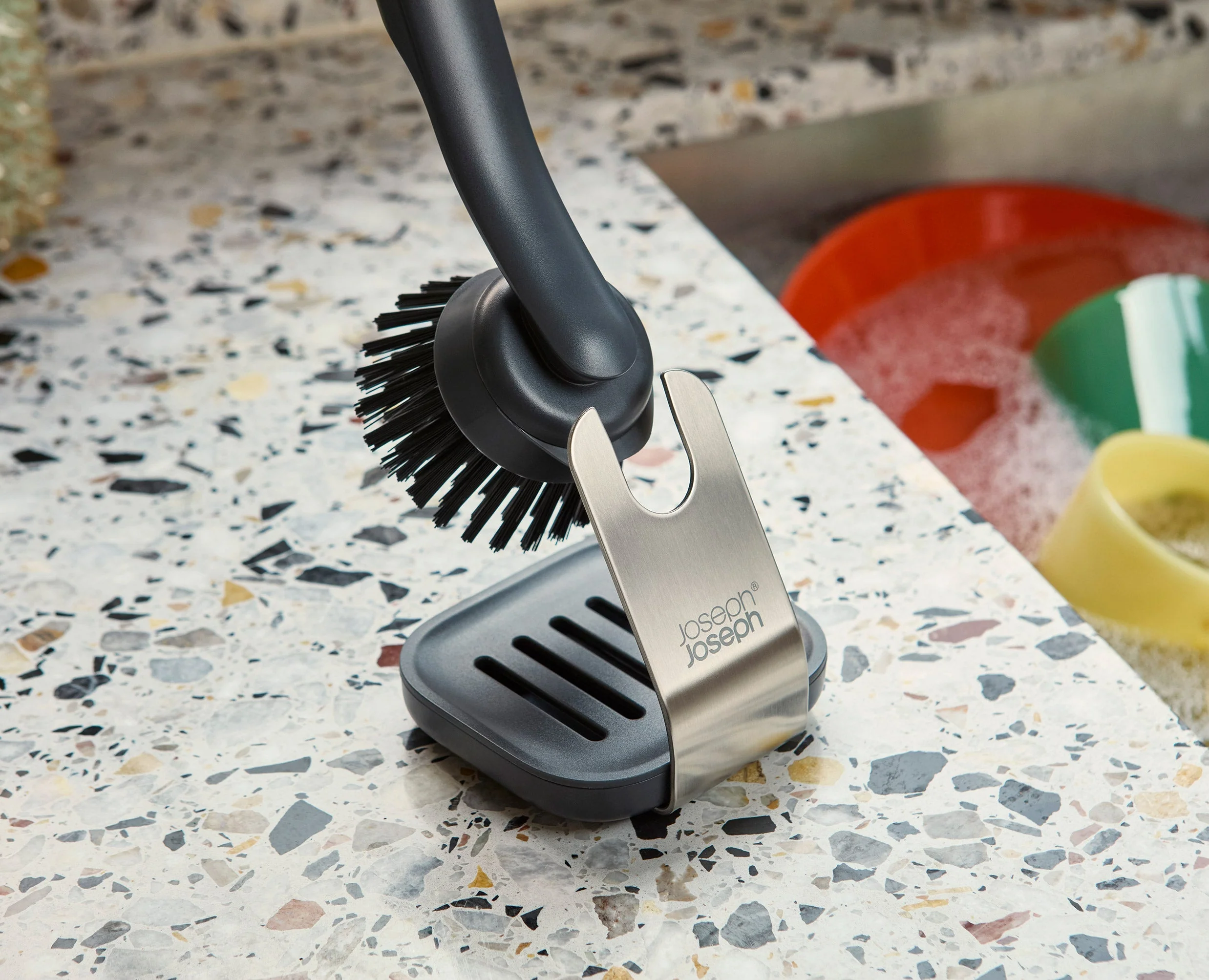 SinkTech™ Washing-Up Brush with Steel Stand & Extra Heads - Image 2