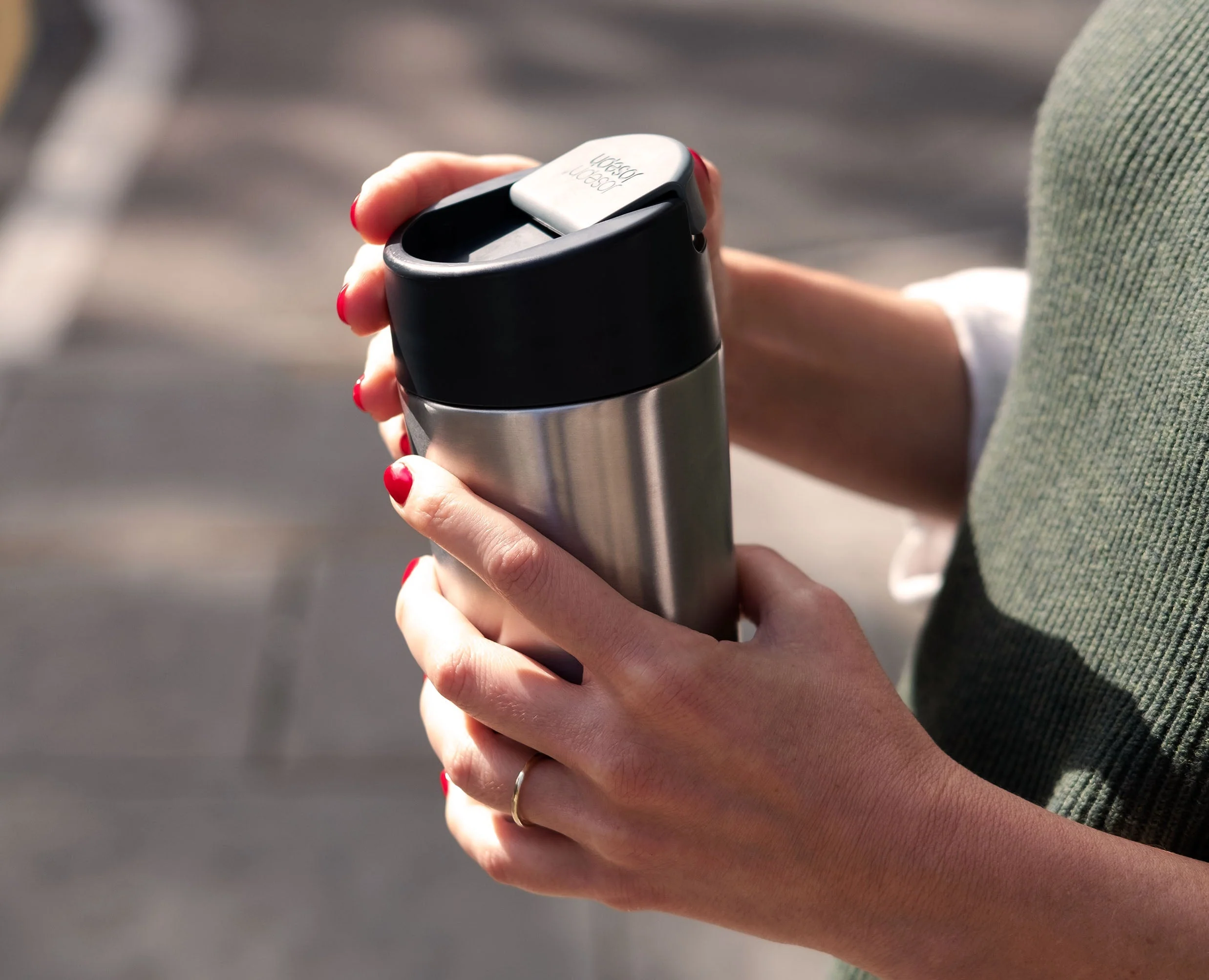 Sipp™ Stainless-steel Travel Mug Large with Hygienic Lid 454ml - Image 3