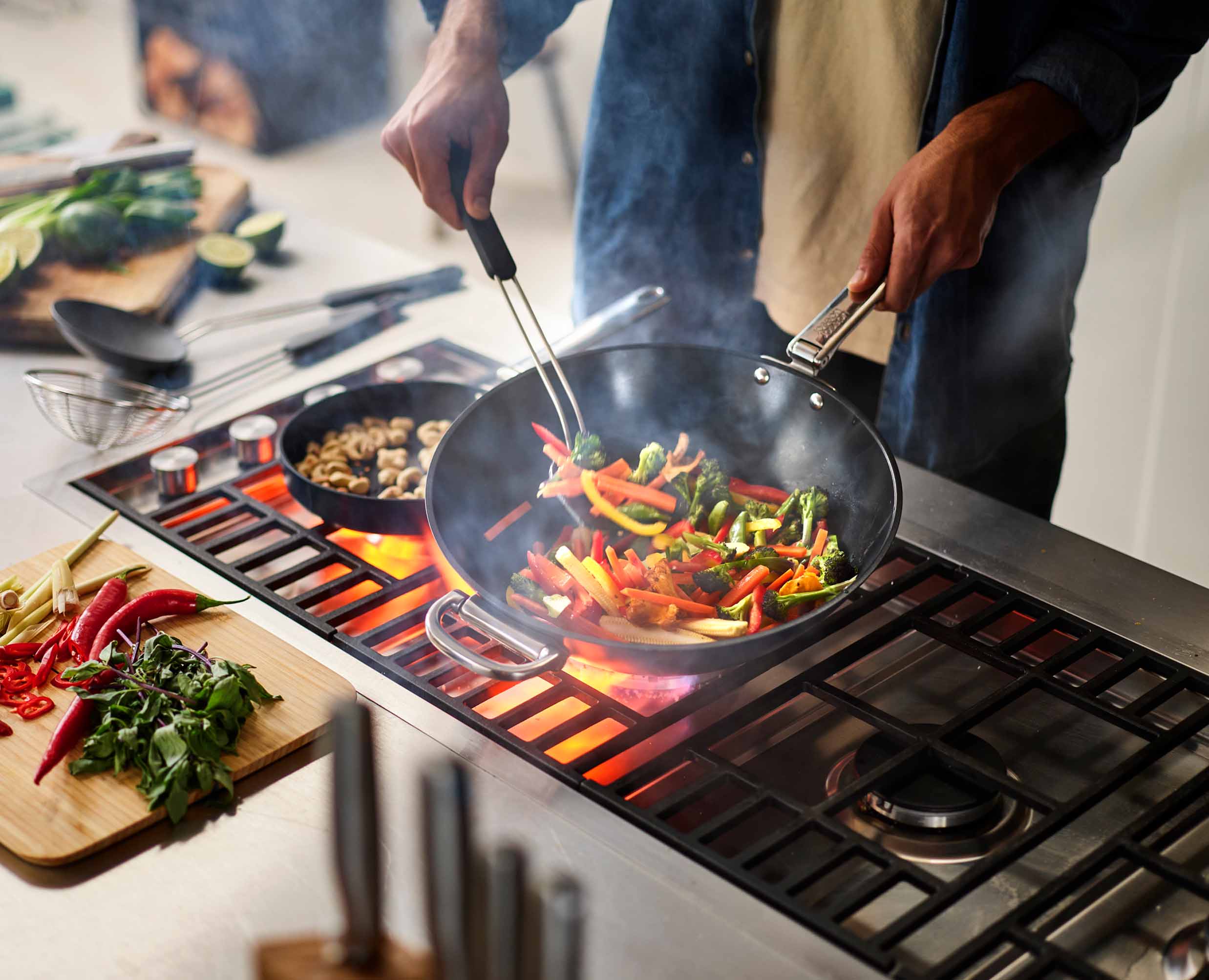 Space Folding Handle Ceramic Non-stick 32cm Blue Wok - Image 3