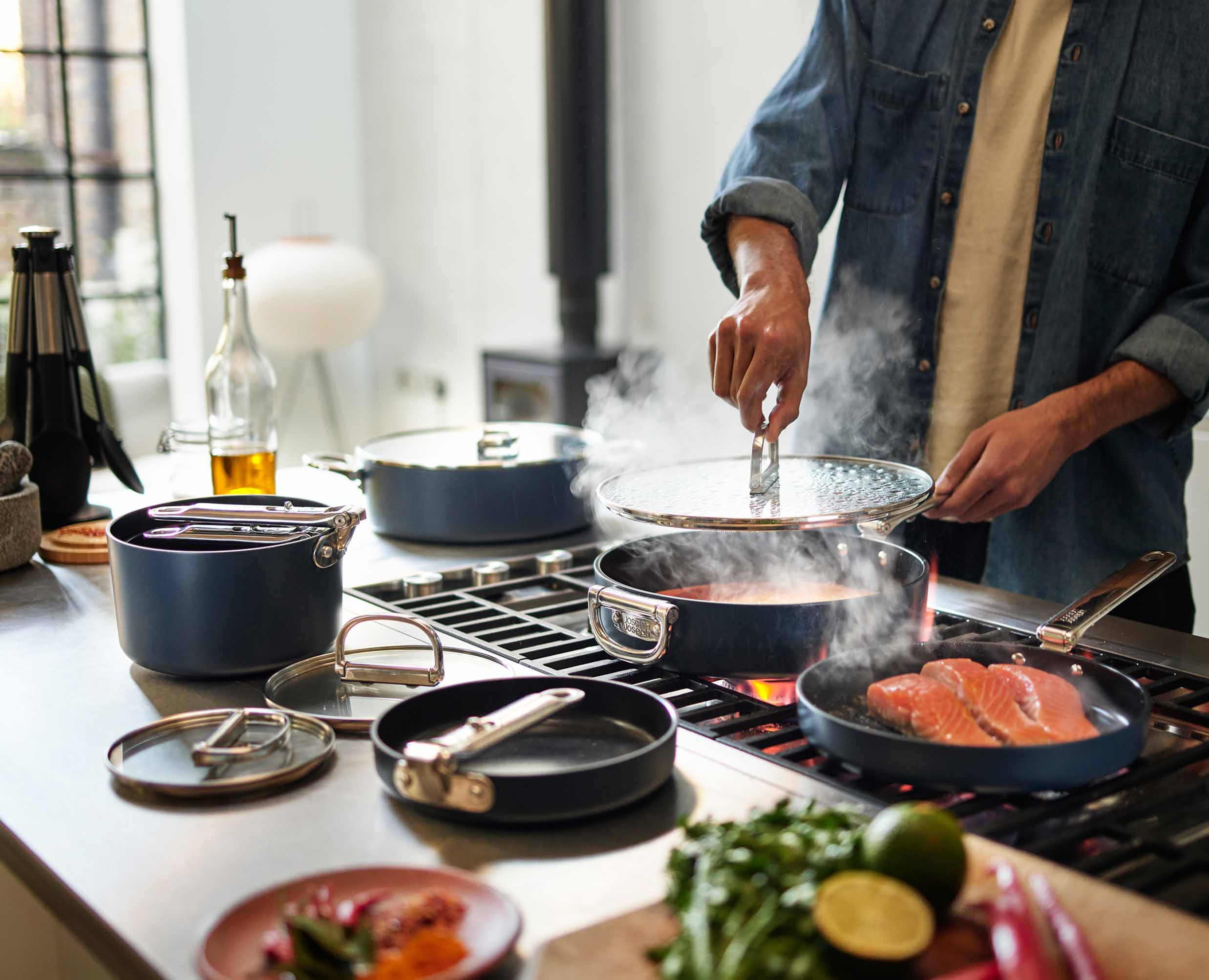 Space Folding Handle Ceramic Non-stick 6-piece Blue Cookware Set - Image 3