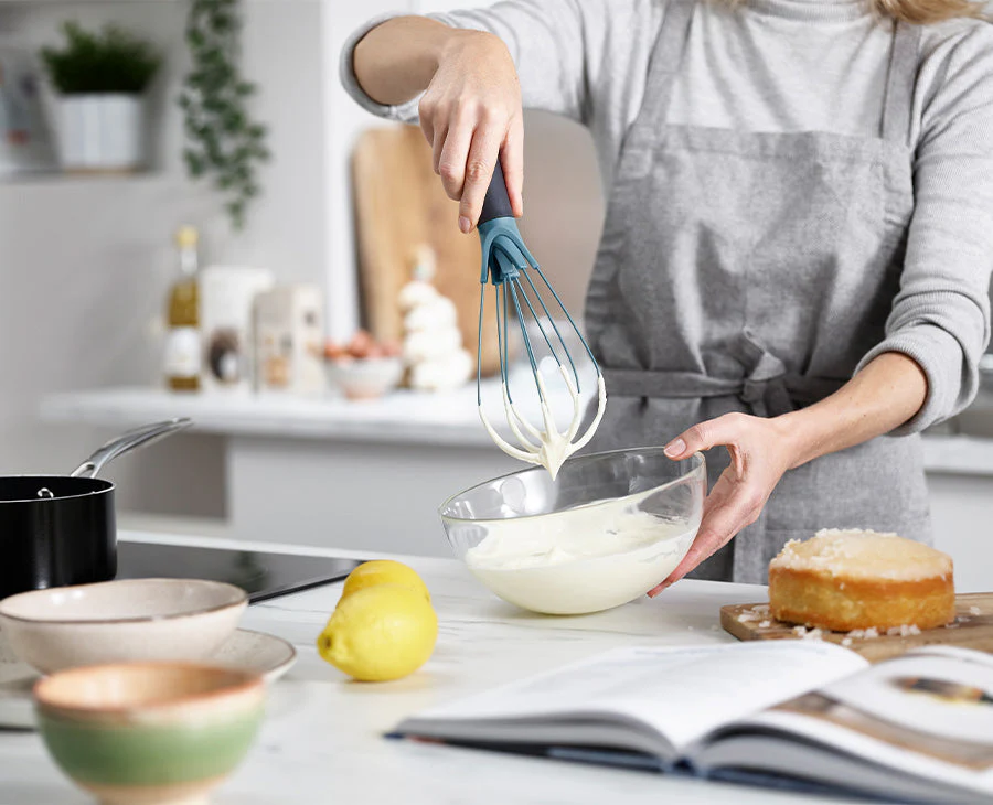 Twist™ 2-in-1 Blue Whisk - Image 2
