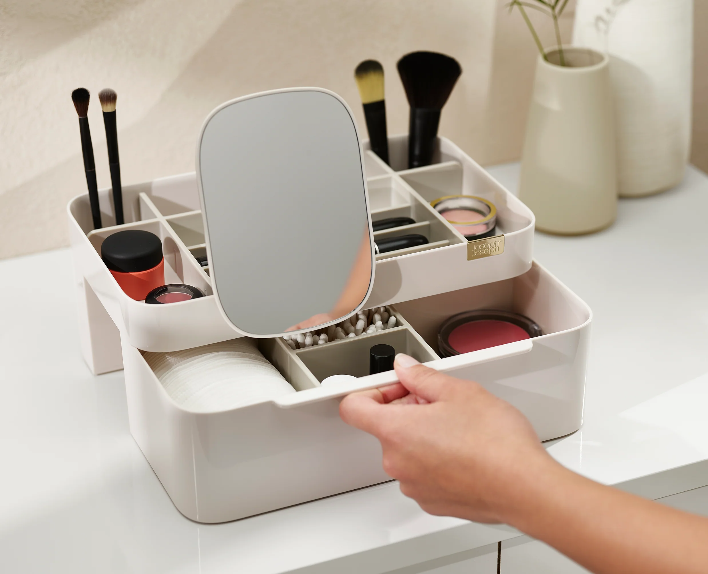 Viva Large Cosmetic Organiser with Removable Mirror - Image 5