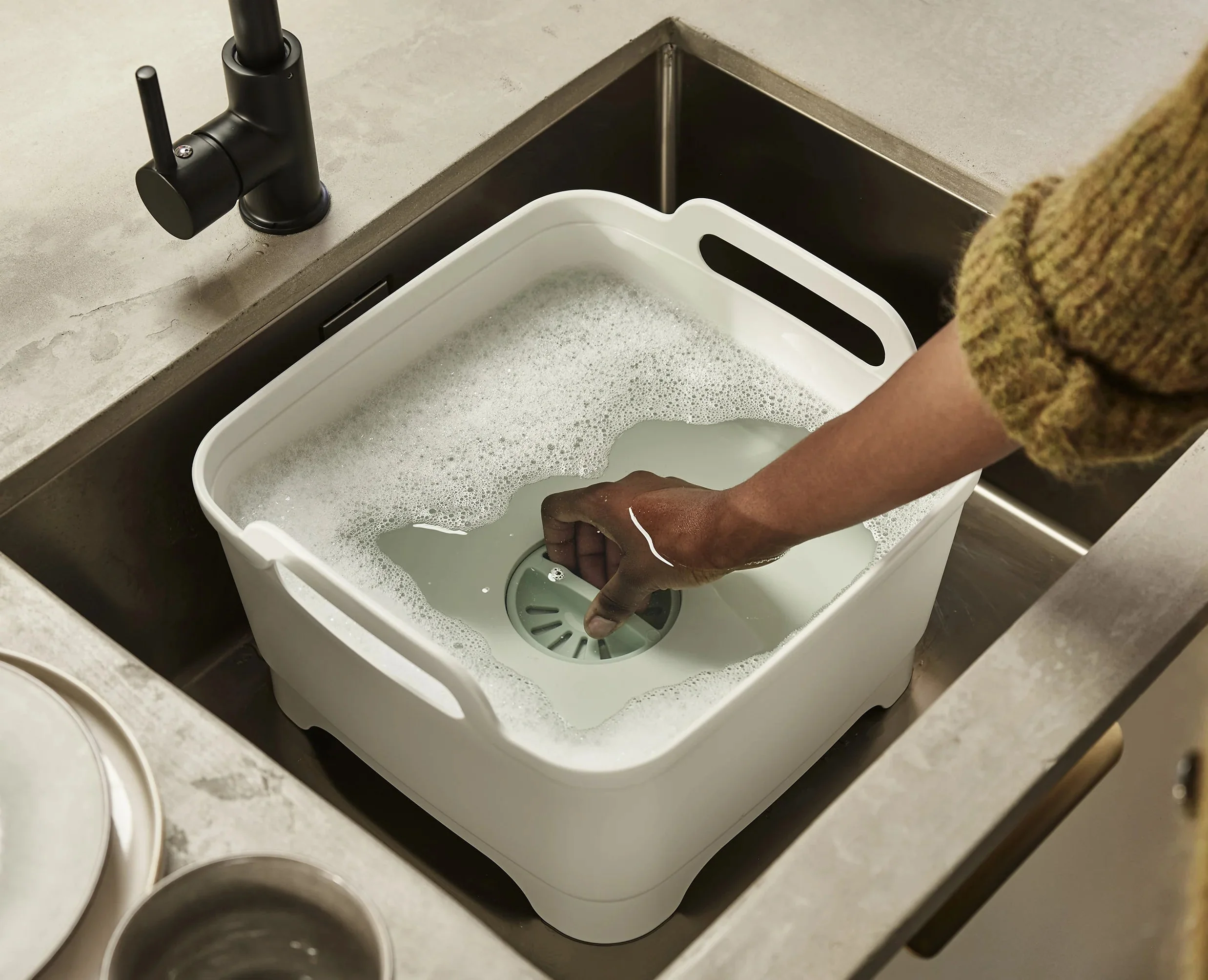 Wash&Drain™ Stone Green Washing Up Bowl - Image 3